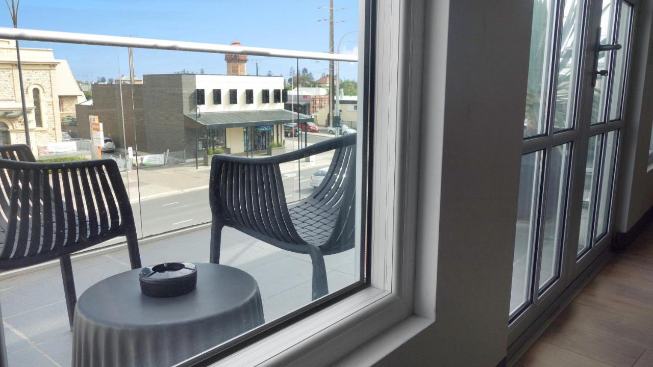Port Adelaide Semaphore Splash Apartments מראה חיצוני תמונה